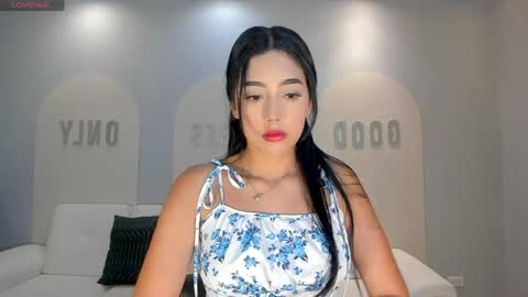 Sacrlett Blaze online show from 8, 5, 2026