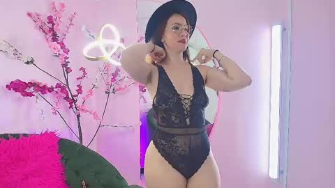 SCARLETTE online show from 10, 2, 2025