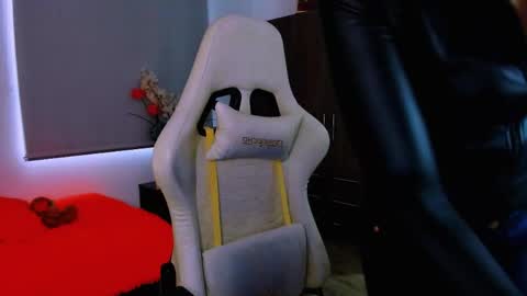 Scarlett online show from 8, 6, 2026