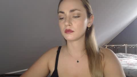 Snapshot of scarlettxblonde chatting on 4, 6, 2026 ScarlettxBlonde online show from 4, 6, 2026