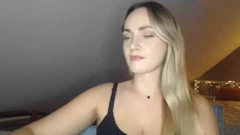 ScarlettxBlonde online show from 30, 6, 2026