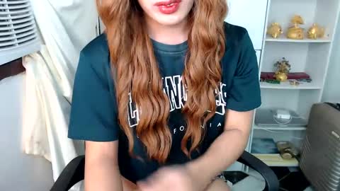 Snapshot of scarletxxxx chatting on 2, 12, 2024 Queen Scarlet online show from 2, 12, 2024