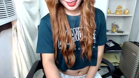 Snapshot of scarletxxxx chatting on 7, 1, 2025 Queen Scarlet online show from 7, 1, 2025