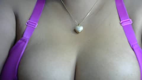 mai latina online show from 1, 1, 2025