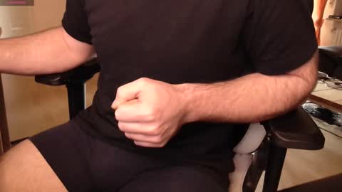 Snapshot of schwarzblau chatting on 20, 12, 2024 Tom online show from 20, 12, 2024