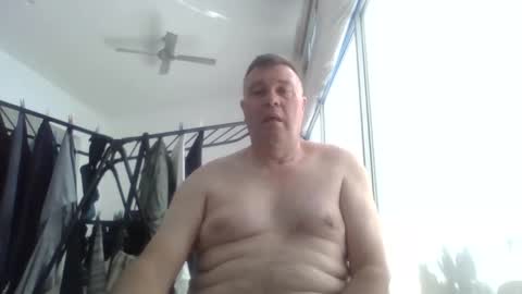 Snapshot of scoobs71 chatting on 17, 9, 2025 Scoobs online show from 17, 9, 2025