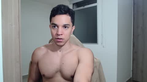 Twitter Scott brasher1 Instagram Camiloestuardo2 online show from 27, 1, 2025