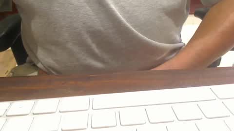 Snapshot of scottalone chatting on 4, 11, 2025 Scott online show from 4, 11, 2025