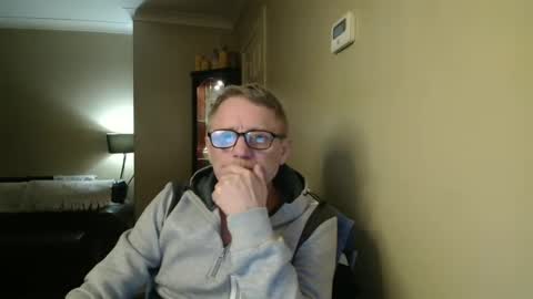 Snapshot of scottsman214 chatting on 26, 12, 2024 James online show from 26, 12, 2024