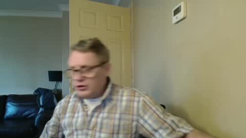 Snapshot of scottsman214 chatting on 19, 1, 2025 James online show from 19, 1, 2025