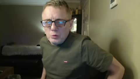 Snapshot of scottsman214 chatting on 2, 3, 2025 James online show from 2, 3, 2025