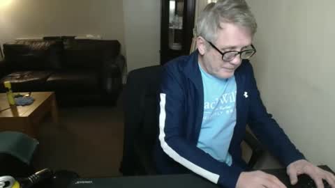 Snapshot of scottsman214 chatting on 22, 9, 2025 James online show from 22, 9, 2025