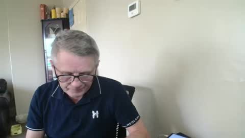 Snapshot of scottsman214 chatting on 22, 10, 2025 James online show from 22, 10, 2025