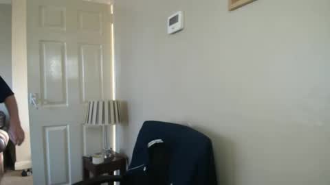 Snapshot of scottsman214 chatting on 17, 11, 2025 James online show from 17, 11, 2025