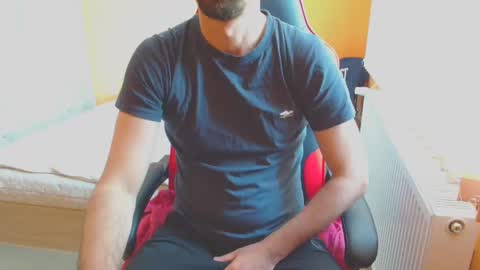 Snapshot of scotty_98 chatting on 12, 1, 2025 scotty_98 online show from 12, 1, 2025