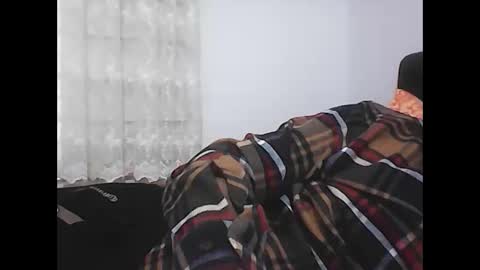 Snapshot of screw2 chatting on 21, 12, 2024 Evren online show from 21, 12, 2024