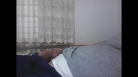 Snapshot of screw2 chatting on 5, 1, 2025 Evren online show from 5, 1, 2025