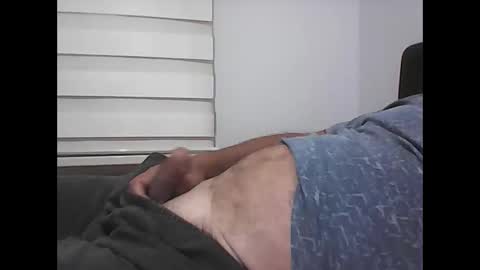 Snapshot of screw2 chatting on 29, 9, 2025 Evren online show from 29, 9, 2025