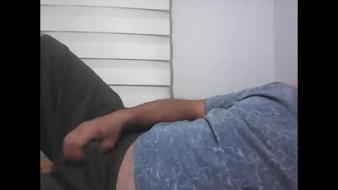 Snapshot of screw2 chatting on 30, 9, 2025 Evren online show from 30, 9, 2025