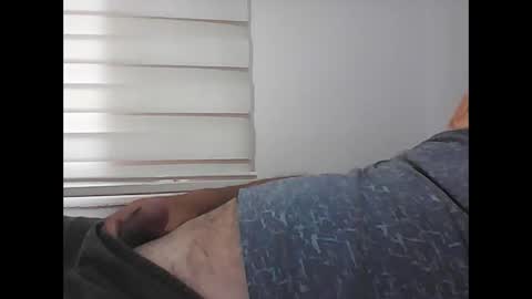 Snapshot of screw2 chatting on 4, 10, 2025 Evren online show from 4, 10, 2025