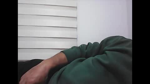 Snapshot of screw2 chatting on 12, 10, 2025 Evren online show from 12, 10, 2025