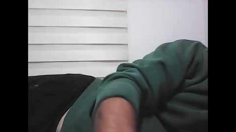 Snapshot of screw2 chatting on 14, 10, 2025 Evren online show from 14, 10, 2025