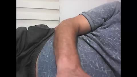 Snapshot of screw2 chatting on 15, 10, 2025 Evren online show from 15, 10, 2025