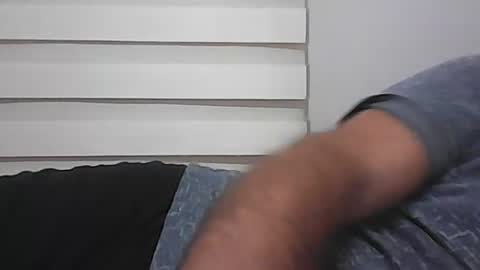 Snapshot of screw2 chatting on 21, 10, 2025 Evren online show from 21, 10, 2025