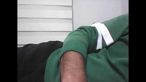 Snapshot of screw2 chatting on 19, 11, 2025 Evren online show from 19, 11, 2025