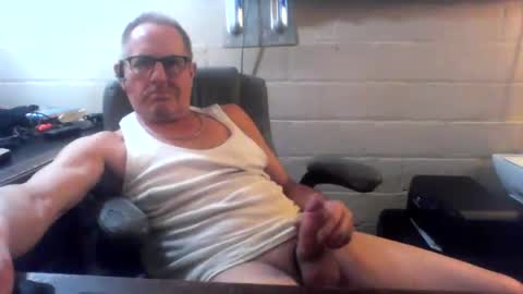 eating pussy  sucking dick online show from 14, 4, 2026