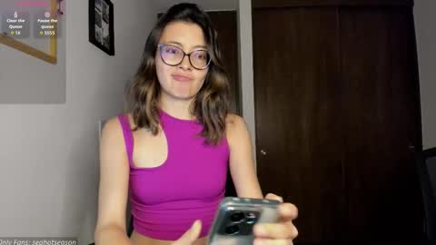 Aria Independent model online show from 7, 11, 2025