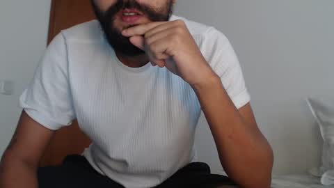 Snapshot of seanpablosanz chatting on 8, 3, 2025 Sean pablo Sanz online show from 8, 3, 2025