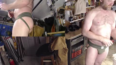 Snapshot of seattlemanwhore chatting on 15, 2, 2025 Seattlemanwhore online show from 15, 2, 2025