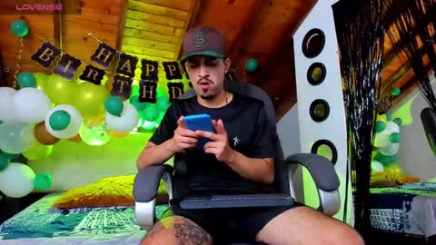 Snapshot of sebastian_berne chatting on 19, 2, 2025 Sebastian Berne online show from 19, 2, 2025