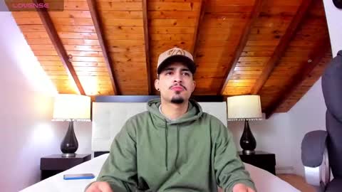 Snapshot of sebastian_berne chatting on 6, 3, 2025 Sebastian Berne online show from 6, 3, 2025