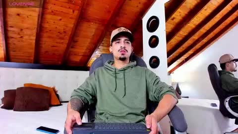 Snapshot of sebastian_berne chatting on 7, 3, 2025 Sebastian Berne online show from 7, 3, 2025