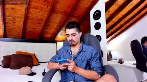 Snapshot of sebastian_berne chatting on 7, 3, 2025 Sebastian Berne online show from 7, 3, 2025