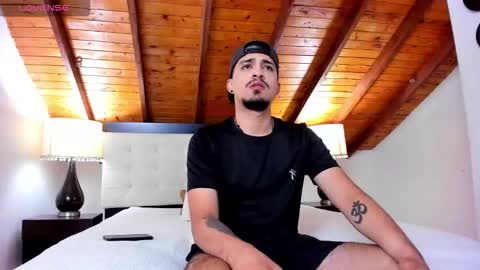 Snapshot of sebastian_berne chatting on 17, 11, 2025 Sebastian Berne online show from 17, 11, 2025