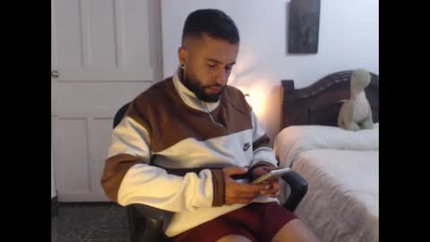 Snapshot of sebastian_ferrer111 chatting on 28, 10, 2025 Sebastian Ferrer online show from 28, 10, 2025