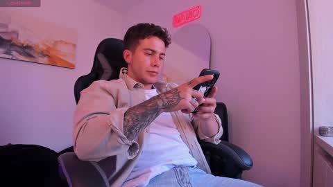 Lucian Sinclair online show from 12, 1, 2025