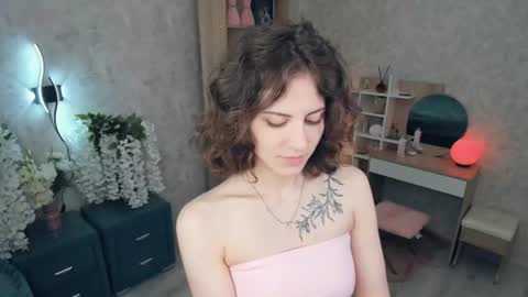 Mia online show from 10, 6, 2026