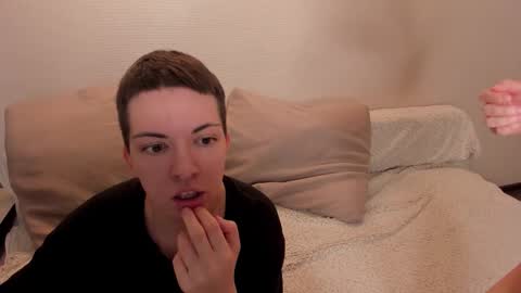 Snapshot of secret_dreams_ chatting on 31, 10, 2025 Amanda and pair in a real life we love each other but can play with you online show from 31, 10, 2025