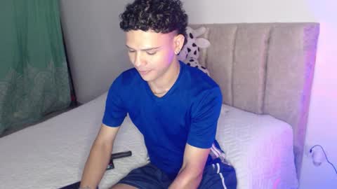 Snapshot of secret_justin chatting on 27, 11, 2025 JUSTIN online show from 27, 11, 2025