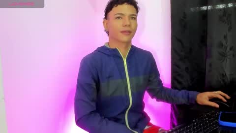 Snapshot of secret_justin chatting on 29, 11, 2025 JUSTIN online show from 29, 11, 2025