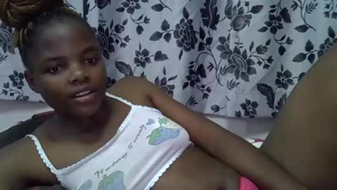 Snapshot of secret_seducer chatting on 17, 11, 2025 cruce online show from 17, 11, 2025