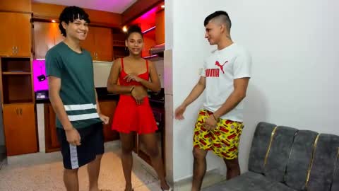 Snapshot of secrethause71605 chatting on 8, 1, 2025 NIKOL online show from 8, 1, 2025