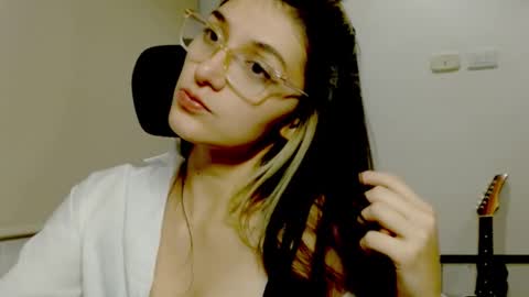 Snapshot of secretprivatebunny chatting on 24, 12, 2024 Maria online show from 24, 12, 2024