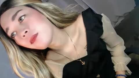 Snapshot of seducing_angela chatting on 15, 9, 2025 seducing_angela online show from 15, 9, 2025