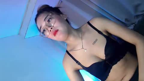 Snapshot of seducing_angela chatting on 28, 9, 2025 seducing_angela online show from 28, 9, 2025