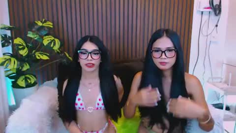 Snapshot of seducing_eve chatting on 3, 8, 2026 Mika online show from 3, 8, 2026